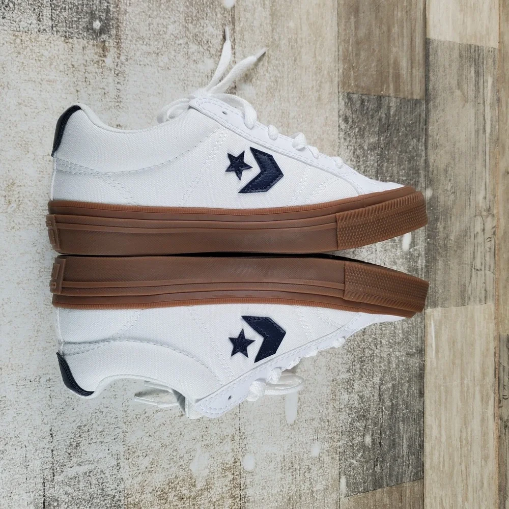Converse Sport Shoes Womens Sz 5.5 Running White Navy Gum Lace Up Sneakers